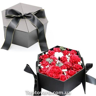Подарунковий набір мила з троянд у чорній коробці 8242 фото