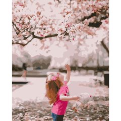Картина за номерами Strateg ПРЕМІУМ Дівчинка у квітах сакури розміром 40х50 см (GS229) GS229-00002 фото